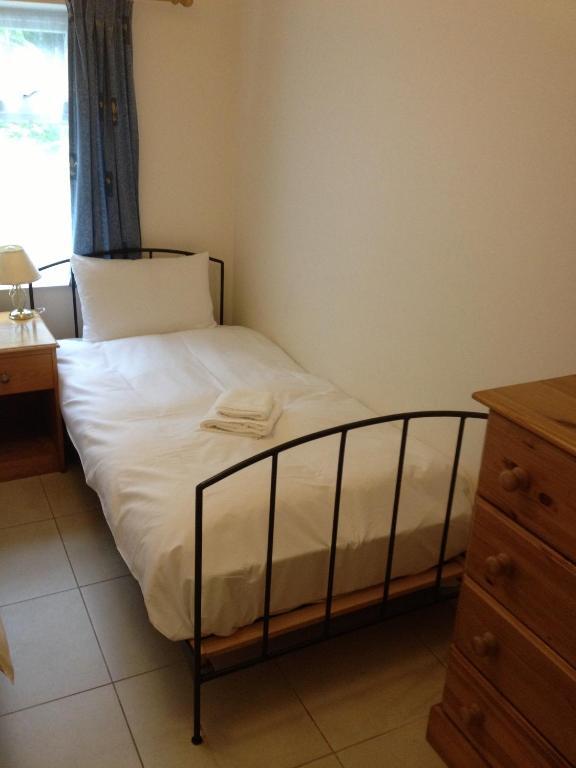 Grisnoir Guest House Saint Peter Port Стая снимка